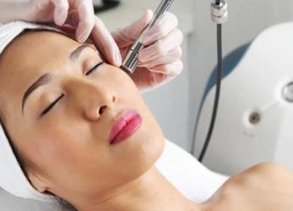Microdermabrasion with a Chemical Peel *Exfoliating